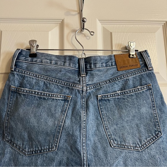 Aritzia Denim Forum Yoko High Rise Mid Thigh Cut-Off Denim Shorts - Size 29 - Picture 7 of 16